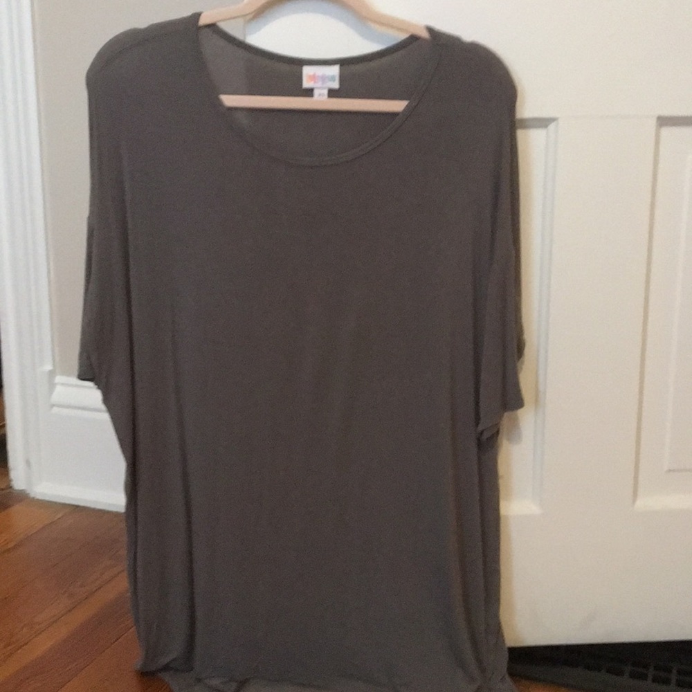 NWOT Lularoe Irma Top